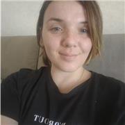 Laureata in scienze e tecniche psicologiche, ho vissuto per molti anni in UK, mi piacerebbe insegnare a bambini dagli 8 ai 16 anni